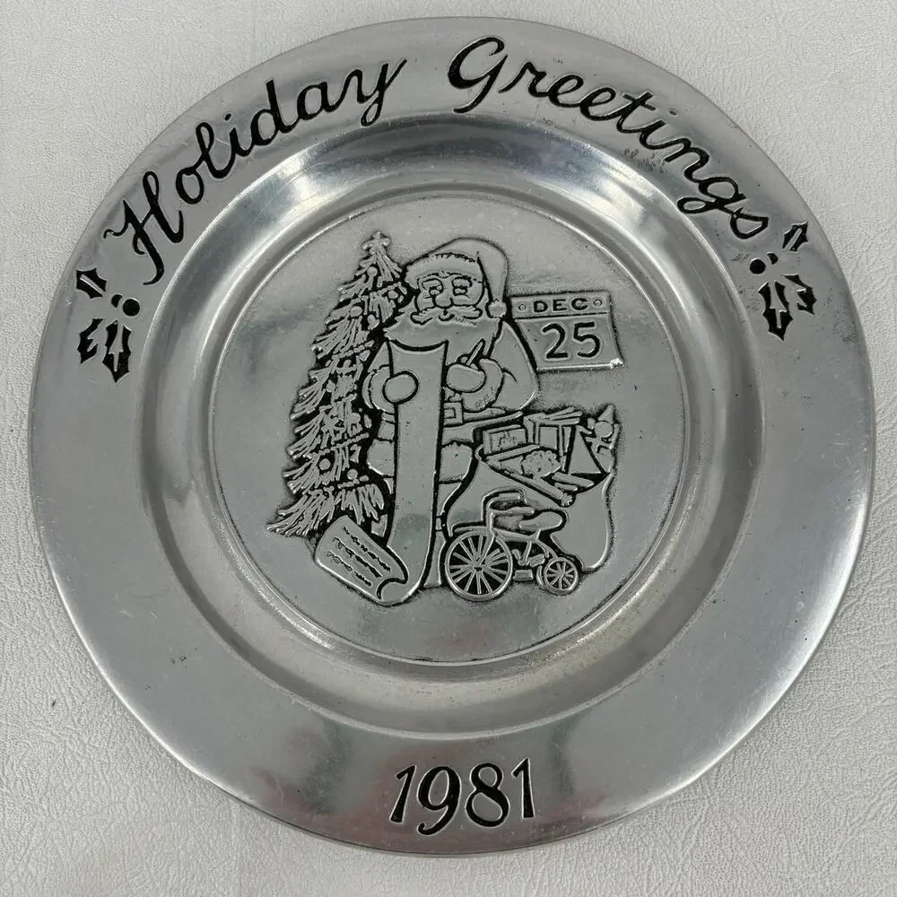 Wilton Pewter‎ Holiday Greetings Santa Plate Vintage 1981 Wall Hanger 7.5 Inch